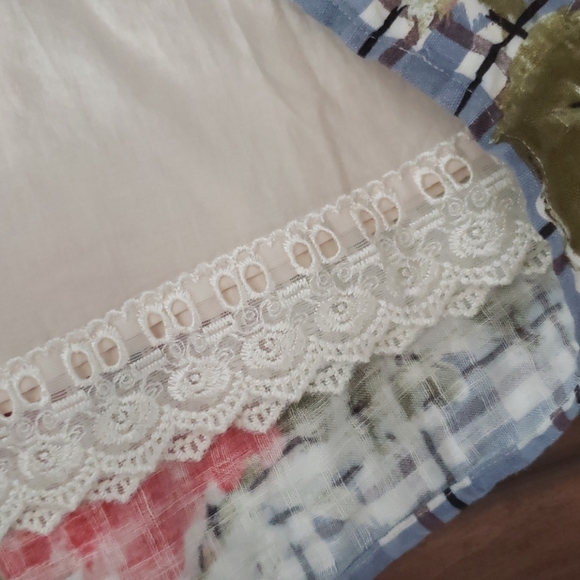 Anthropologie spring floral skirt blue and red. - Picture 5 of 7